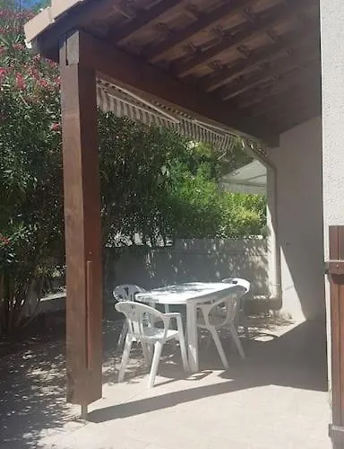 Vakantiehuis Maison Entiere, Terrasse, Piscine, Proche Narbonne-Plage